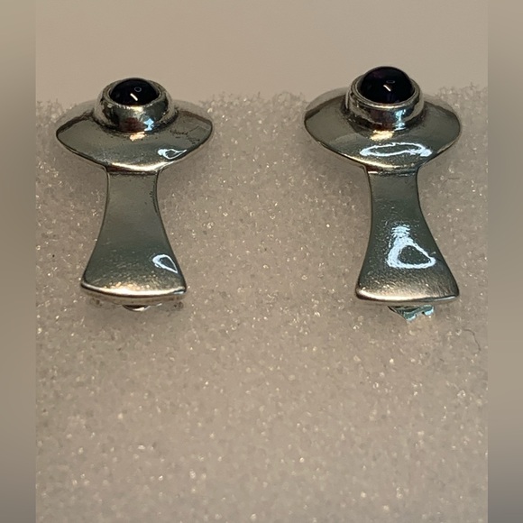 Silpada - Shube Vintage Petite Rare Sterling Silver & Amethyst Post Earrings - Picture 10 of 16